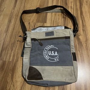 Myra Bag Shoulder Bag